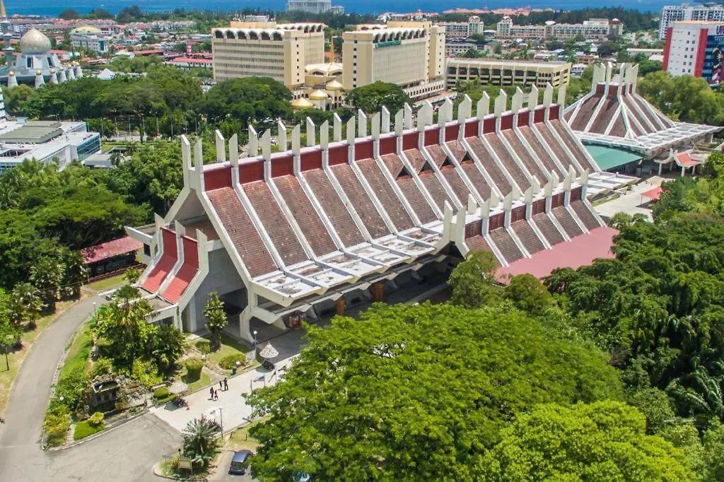 Monaco Boutique Hotel Sadong Jaya Кота-Кинабалу 2*,